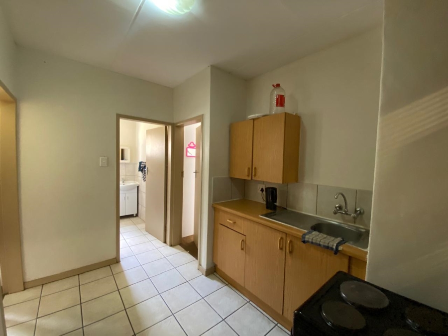 2 Bedroom Property for Sale in Kannoniers Park North West